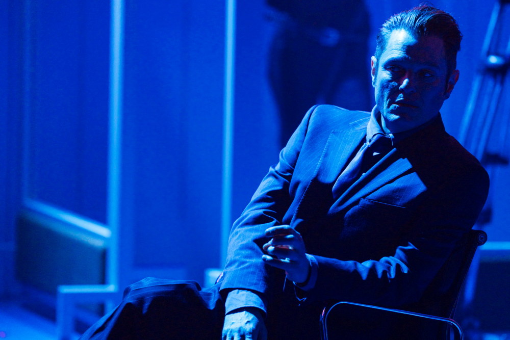 The Battle - (Front) Mathew Horne, (Back) Harriet Cains. Credit Helen Murray